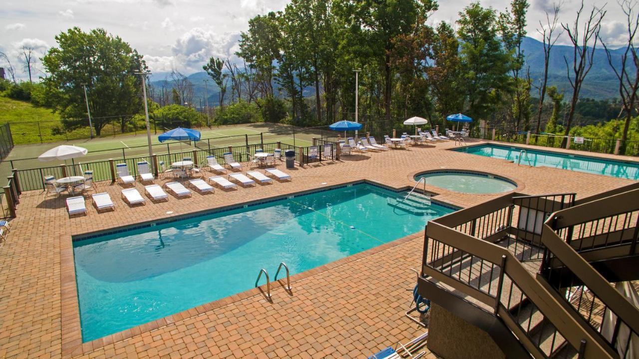 Moonshine Chalet, Hot Tub, Pool Access, Wifi, 1089 Free Tickets Each Paid Day, Dollywood And More Gatlinburg Zewnętrze zdjęcie